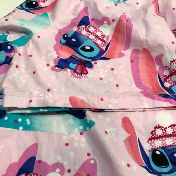 Disney Stitch Scrub top, Large, 2 front pockets - Picture 4 of 12